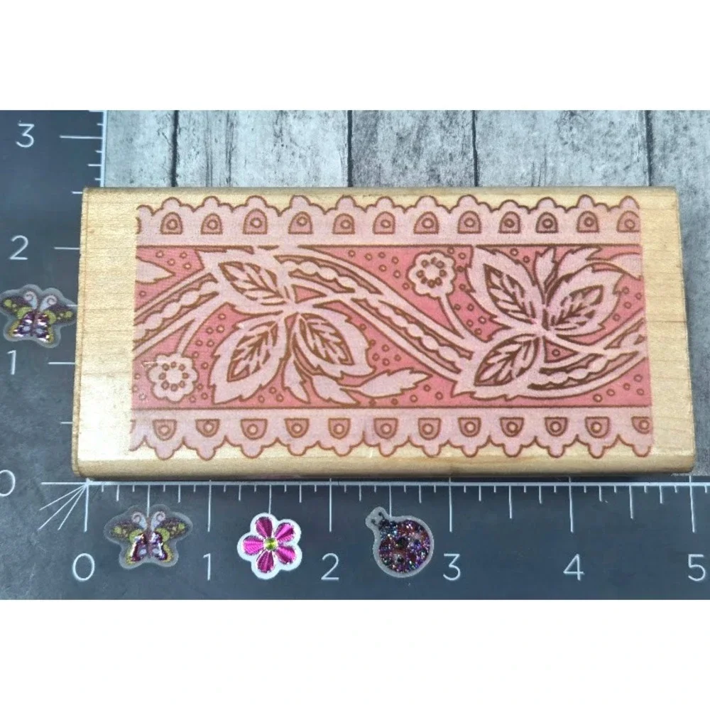 Rubber Stampede Cynthia's Lace Strip A339F Rubber Stamp Wood #Q42